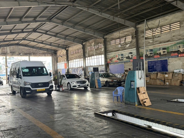 Đăng kiểm tại TP.HCM lại nghẽn mạng, quá tải- Ảnh 1.