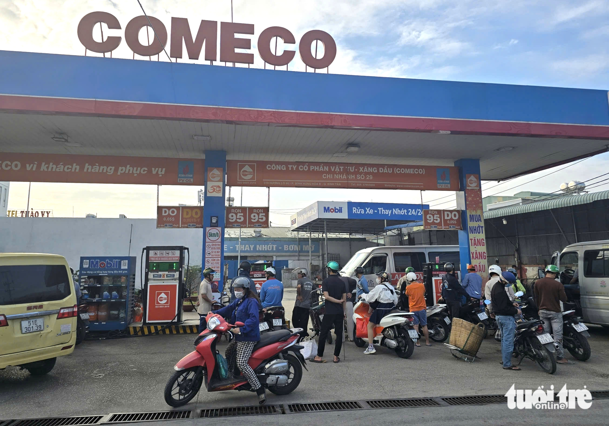 Sở Công Thương TP.HCM: Nguồn cung đảm bảo, giá xăng Việt Nam vẫn thấp hơn nhiều nước trong khu vực - Ảnh 2.