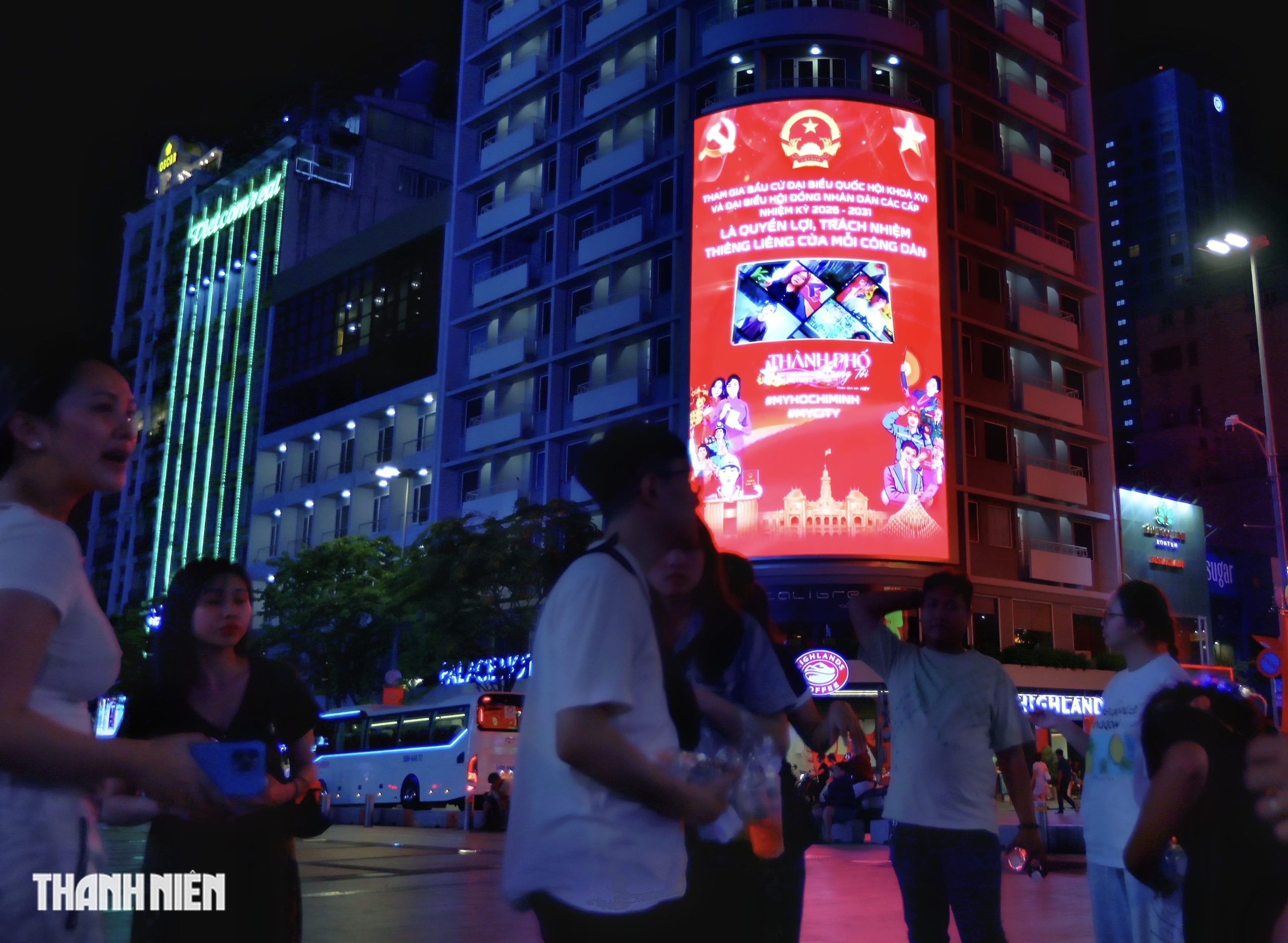 Bầu cử Quốc hội 2026: TP . HCM rực rỡ cờ hoa chào mừng ngày hội toàn dân - Ảnh 11.
