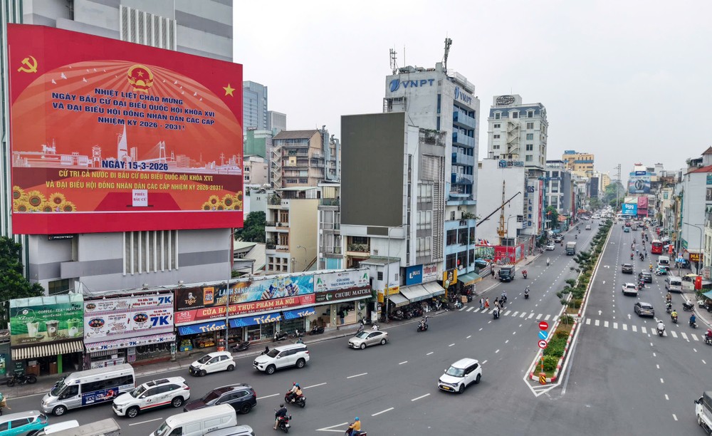 Ghi nhận của PV, khắp các nẻo đường từ phố lớn đến ngõ nhỏ đều khoác bầu cử-cờ hoa- đại biểu- TP.HCM- khẩu hiệu (22).jpg