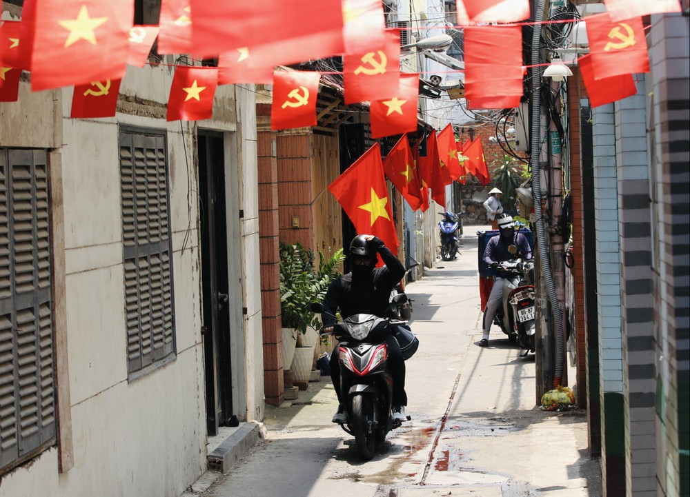 bầu cử-cờ hoa- đại biểu- TP.HCM- khẩu hiệu (5).jpg