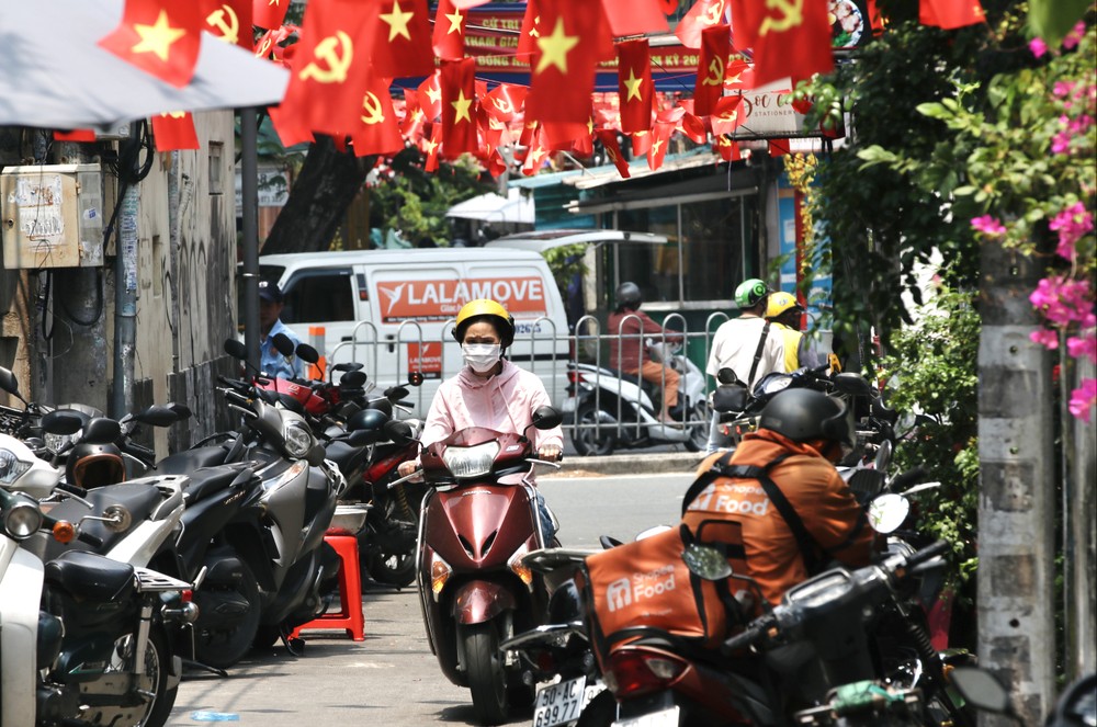 bầu cử-cờ hoa- đại biểu- TP.HCM- khẩu hiệu (8).jpg