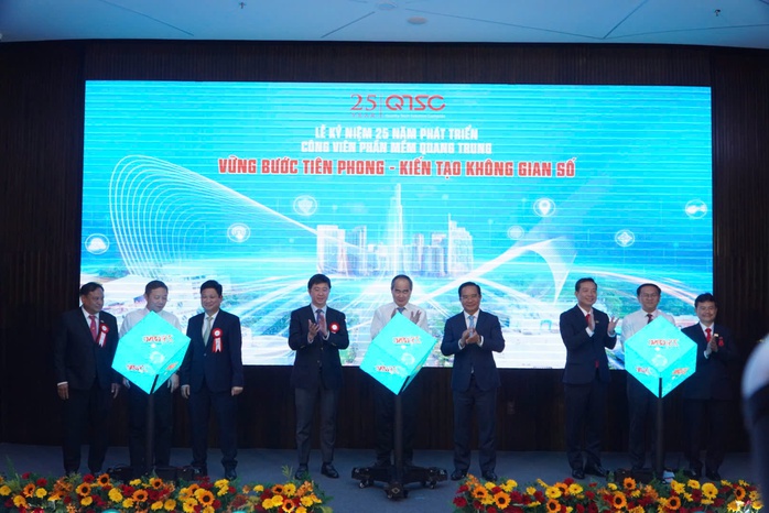 Chủ tịch UBND TPHCM giao 3 