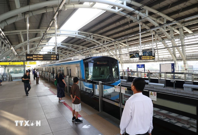 ttxvn-metro-ben-thanh-suoi-tien-2109.jpg