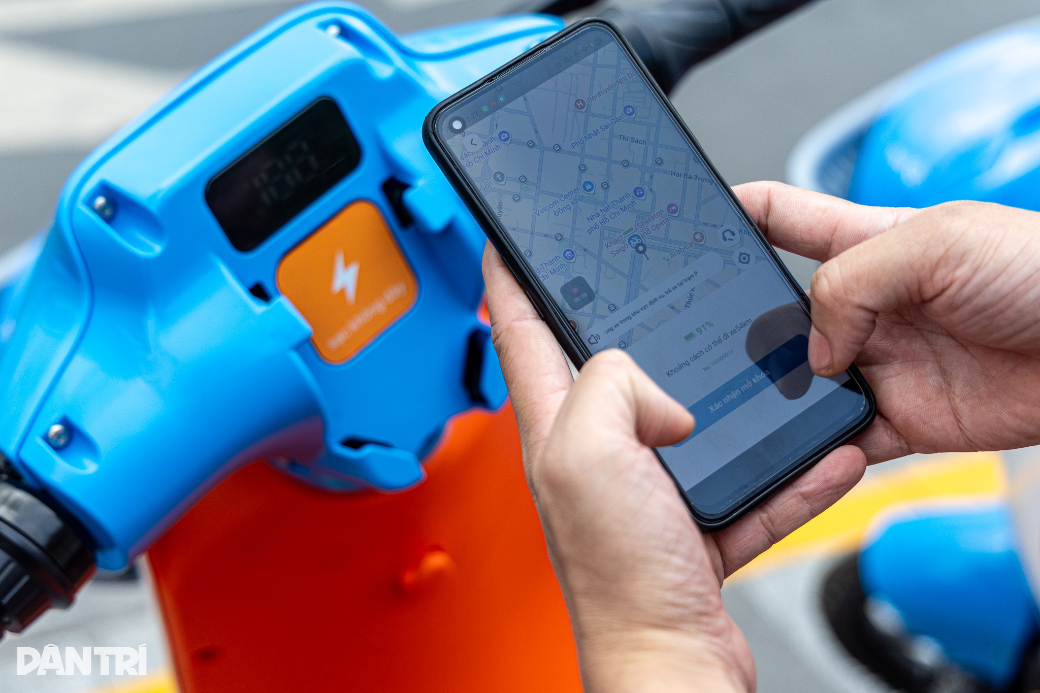 Xe đạp điện công cộng thu hút người dân trải nghiệm ở trung tâm TPHCM - 4