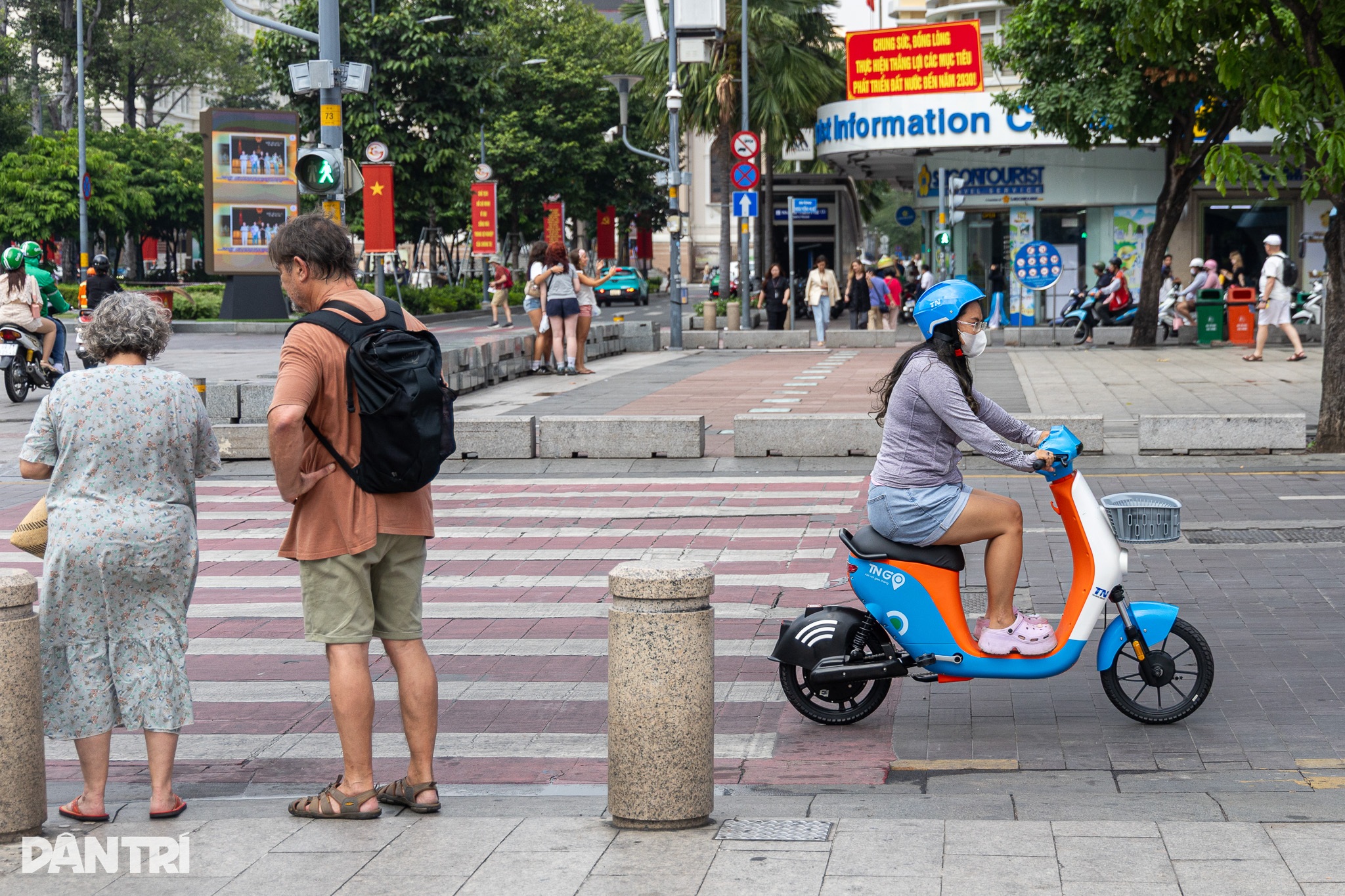 Xe đạp điện công cộng thu hút người dân trải nghiệm ở trung tâm TPHCM - 8