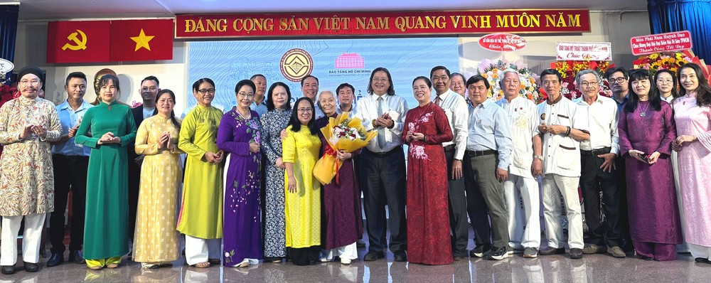 Ban chấp hành Hội di sản văn hóa TPHCM nhiệm kỳ I (2026- 2031) ra mắt đại hội IMG_4405.jpg