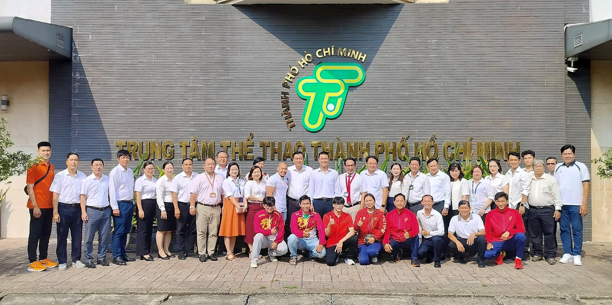 Ban Tuyên giáo và Dân vận Thành ủy TPHCM chúc mừng lực lượng thể thao thành phố