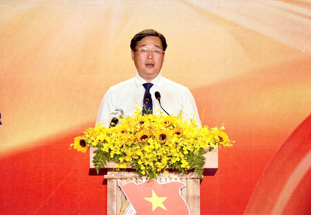 Hồ Hảo Hớn (2).jpg