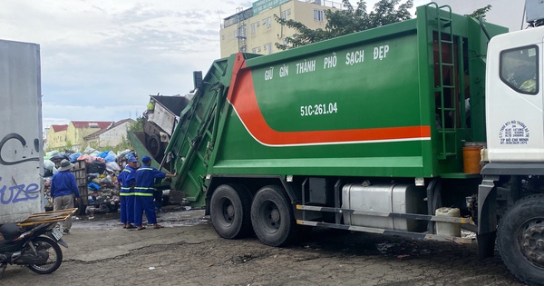 TPHCM: Cấp bách quy hoạch lại hệ thống trạm trung chuyển rác thải