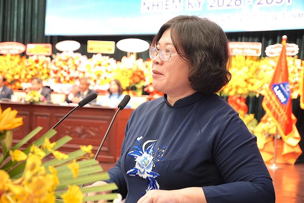 Đồng chí Văn Thị Bạch Tuyết phát biểu tại Đại hội. ẢNH QUANG HUY 14.JPG