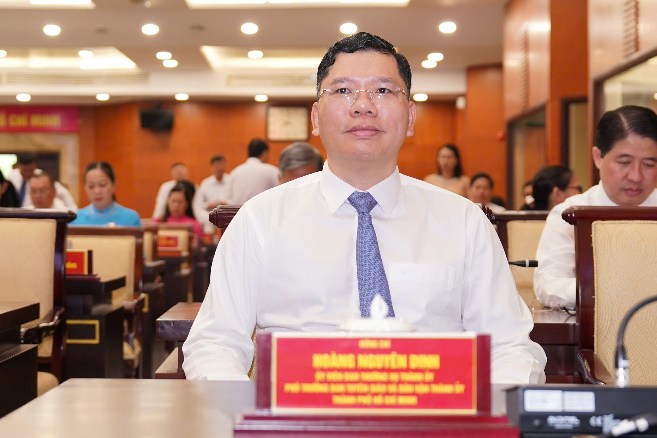 7 Phó Chủ tịch và 16 Ủy viên UBND TPHCM nhiệm kỳ mới - Ảnh 5.