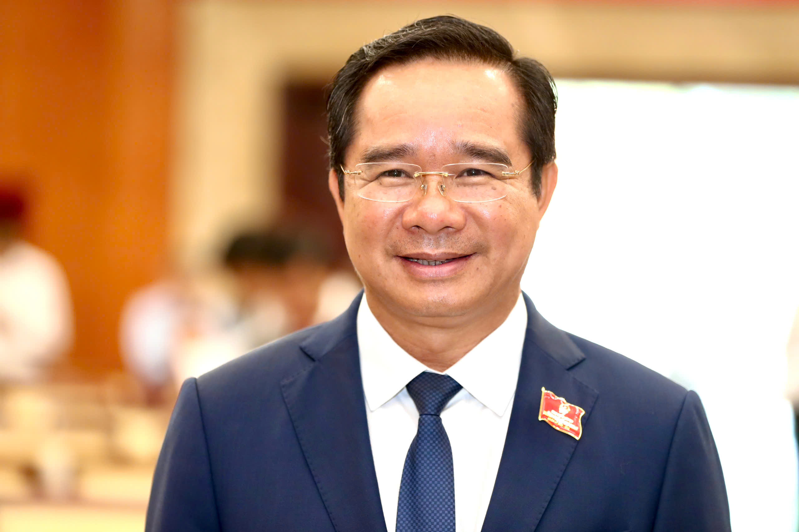 7 Phó Chủ tịch và 16 Ủy viên UBND TPHCM nhiệm kỳ mới - Ảnh 2.