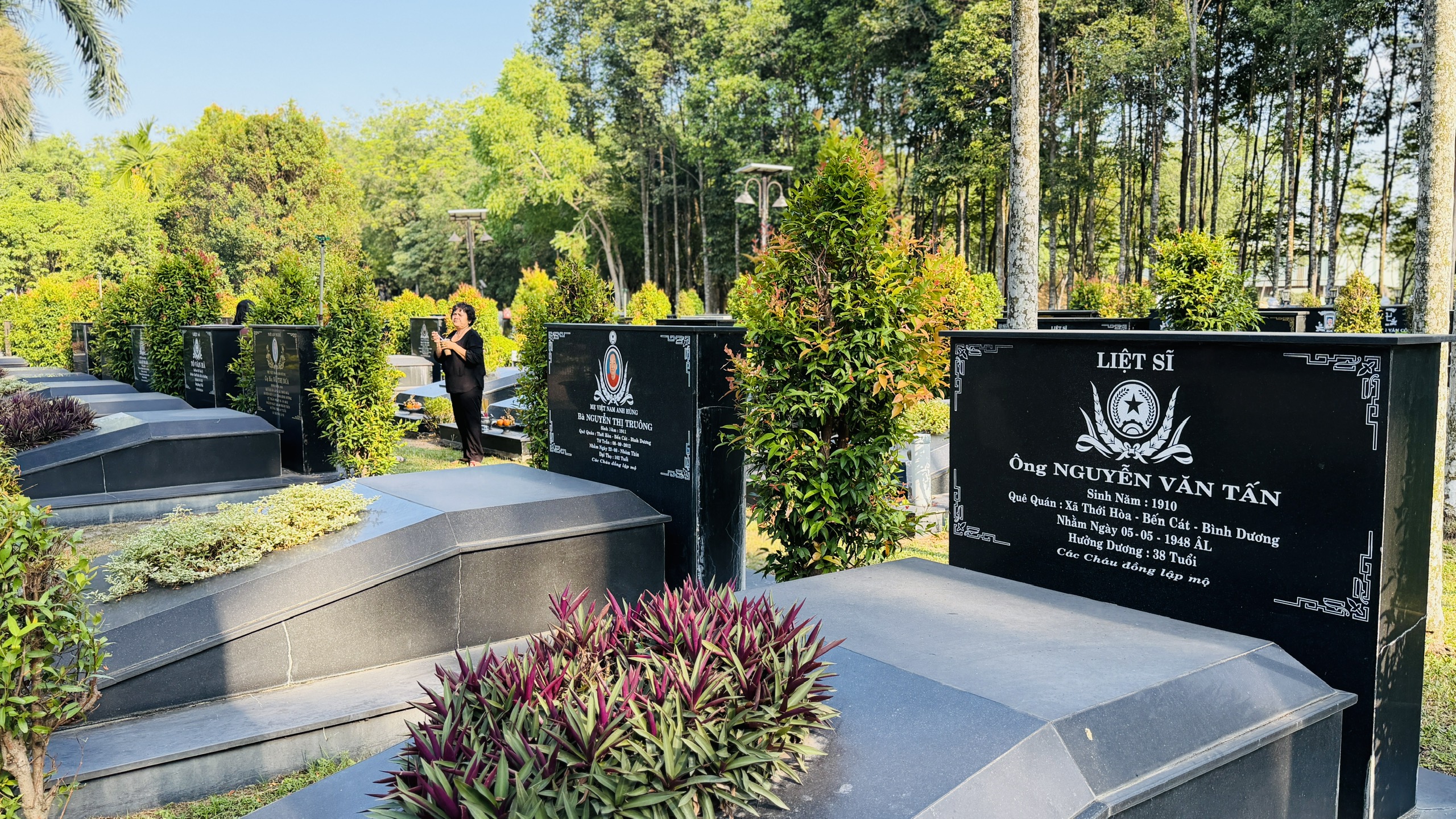 Hơn 3.000 người dân ở TP.HCM tham gia đại lễ cầu siêu, cầu an tiết thanh minh - Ảnh 3.