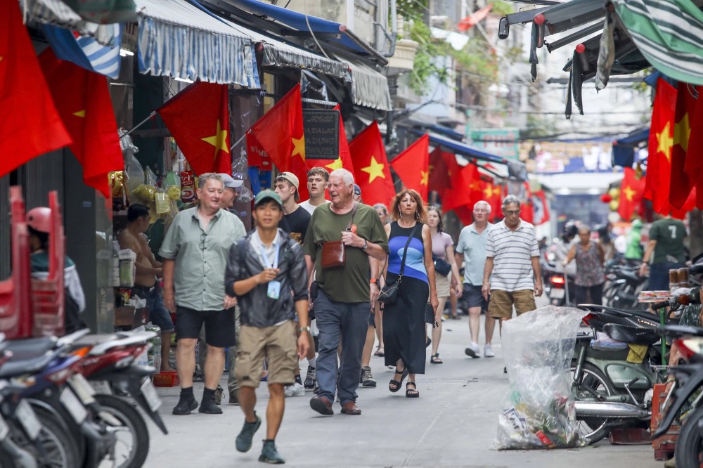 TP.HCM chính thức có lịch nghỉ lễ giỗ tổ Hùng Vương, 30-4 và 1-5. Ảnh: NGUYỆT NHI thong-bao-nghi-le-30-4.jpg
