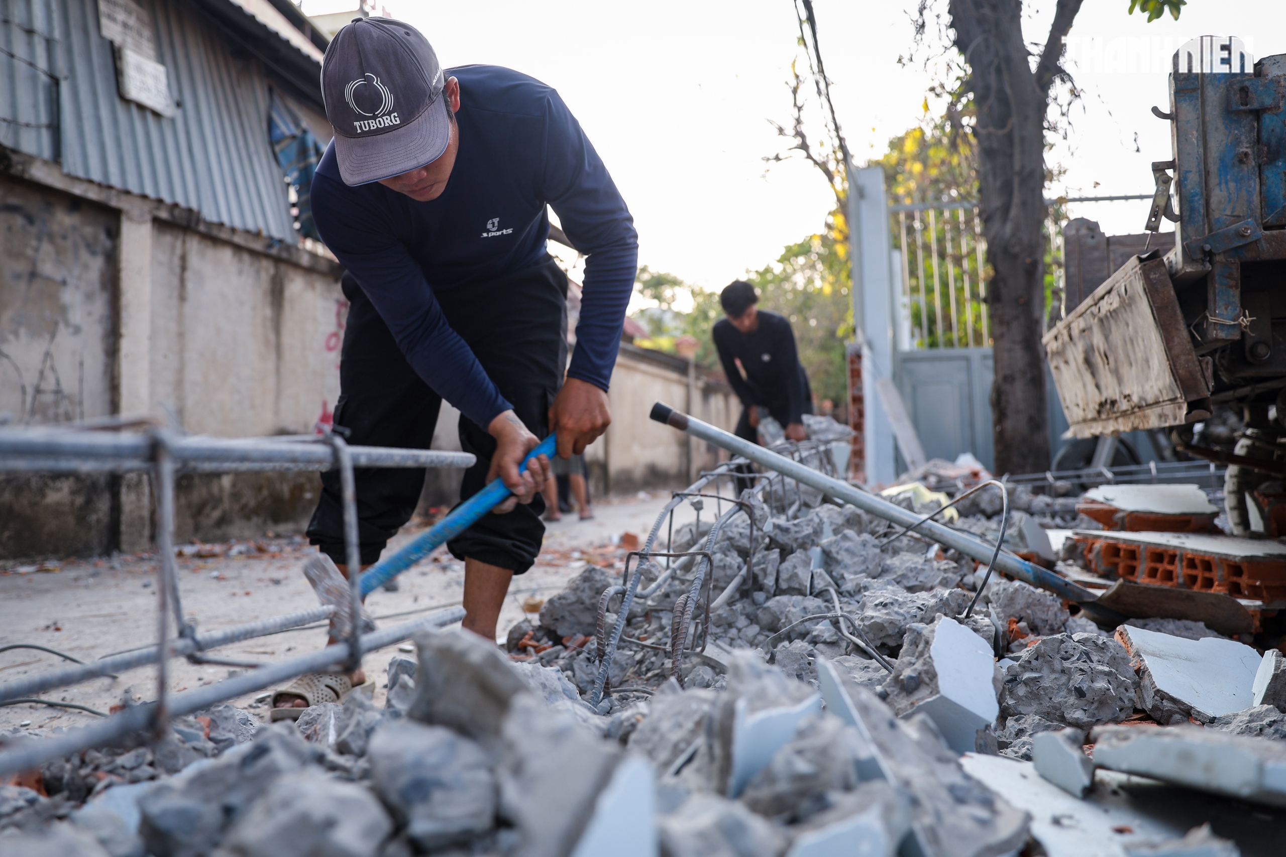 Người dân TP.HCM dỡ nhà, nhường đất mở rộng quốc lộ 13 sau nhiều lần chậm trễ - Ảnh 8.