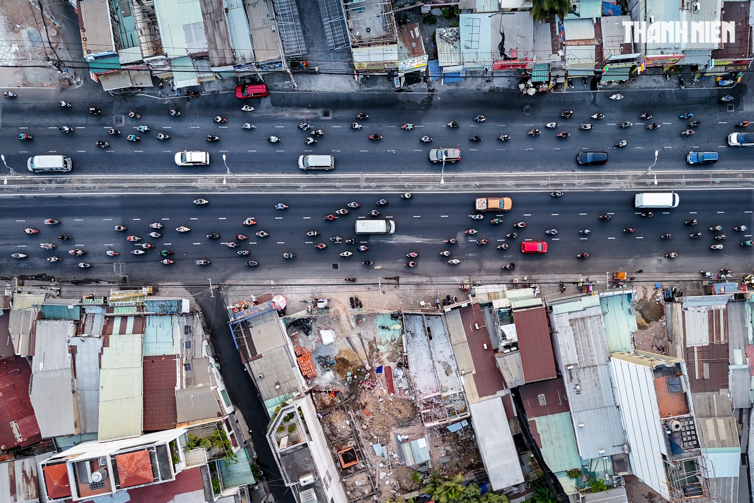 Người dân TP.HCM dỡ nhà, nhường đất mở rộng quốc lộ 13 sau nhiều lần chậm trễ - Ảnh 3.
