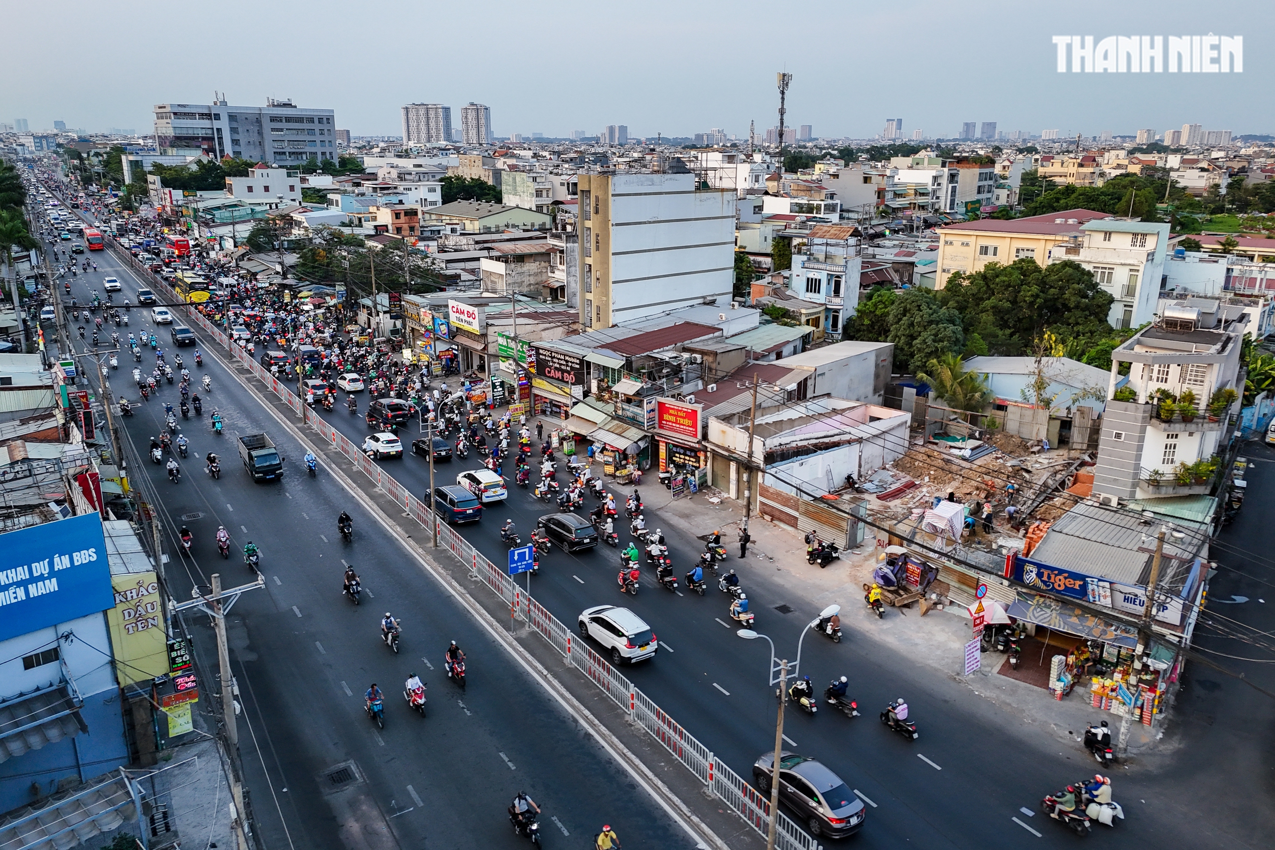 Người dân TP.HCM dỡ nhà, nhường đất mở rộng quốc lộ 13 sau nhiều lần chậm trễ - Ảnh 11.