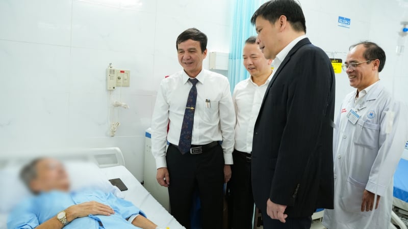 TP.HCM hỗ trợ đến 70 triệu đồng viện phí, chi trả 100% BHYT cho người có công, cán bộ