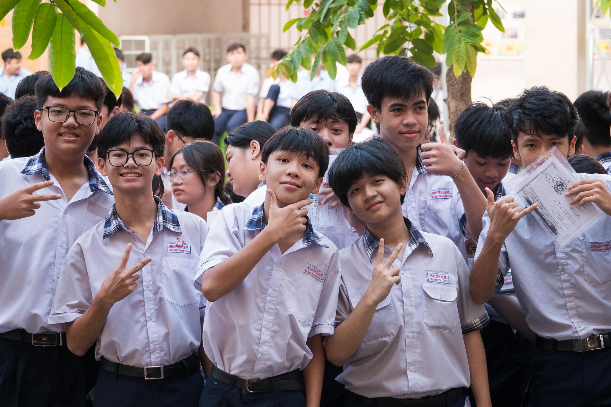 Biến động điểm chuẩn lớp 10 của TP.HCM trong 2 năm qua - Ảnh 1.