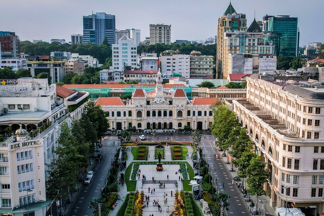 TP.HCM: Ngắm dải non sông và khoảnh khắc 'vàng' lịch sử tại phố đi bộ Nguyễn Huệ - Ảnh 1.