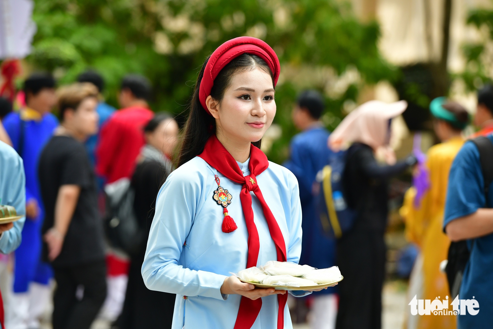 Cả ngàn người trình diễn cổ phục lễ Quốc Tổ Hùng Vương ở Thảo cầm viên - Ảnh 13.