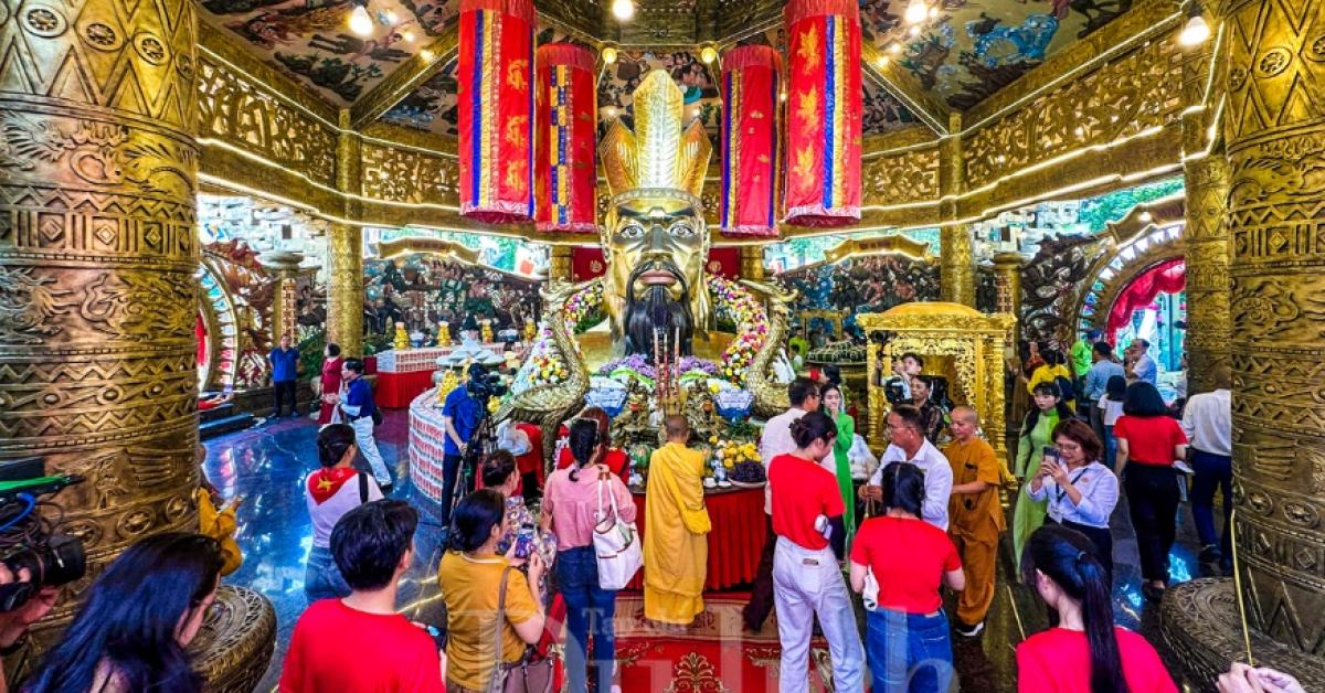 Hướng về cội nguồn, du lịch TP.HCM thêm sức hút dịp Giỗ Tổ Hùng Vương