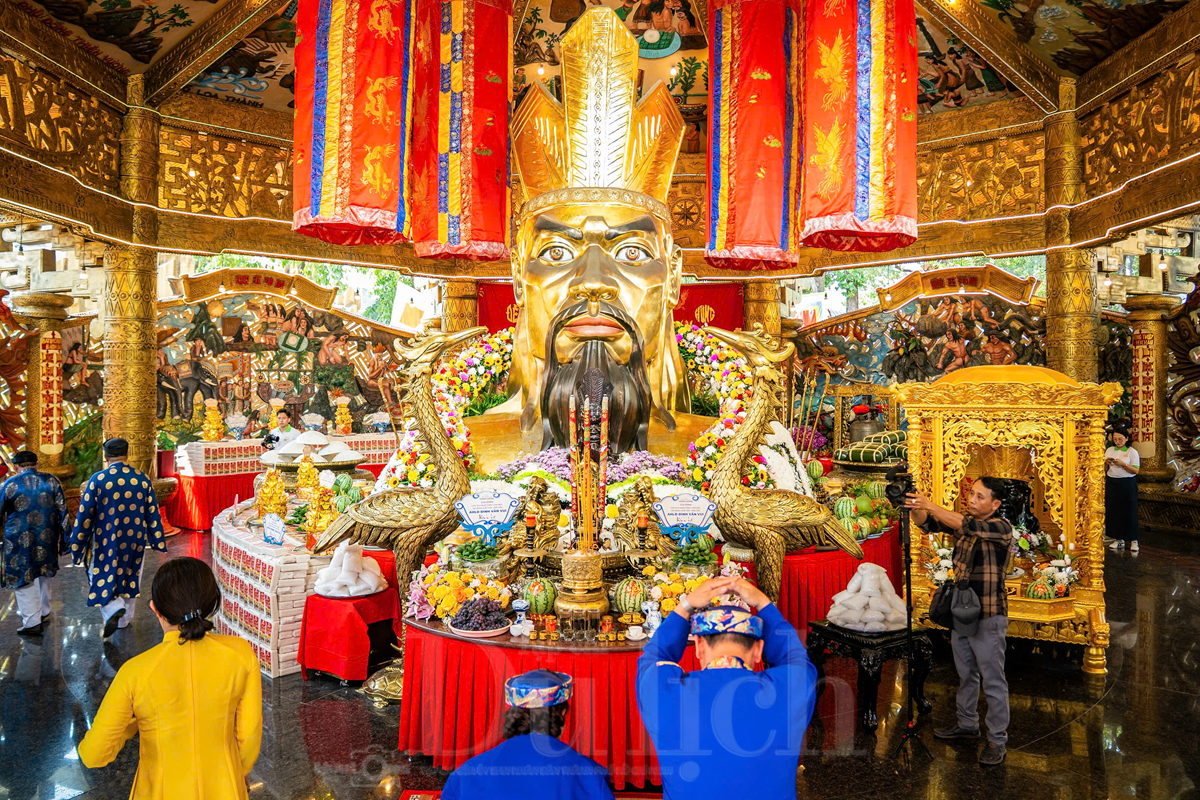 Hướng về cội nguồn, du lịch TP.HCM thêm sức hút dịp Giỗ Tổ Hùng Vương - 6