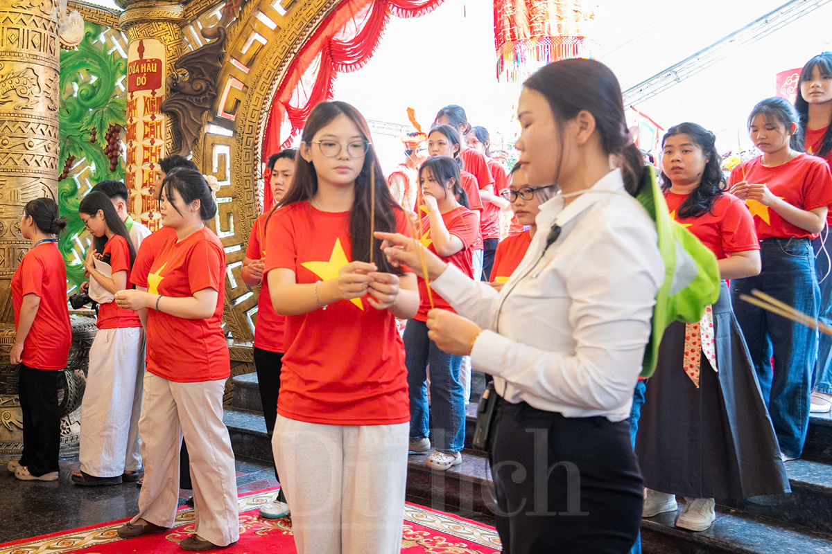 Hướng về cội nguồn, du lịch TP.HCM thêm sức hút dịp Giỗ Tổ Hùng Vương - 5