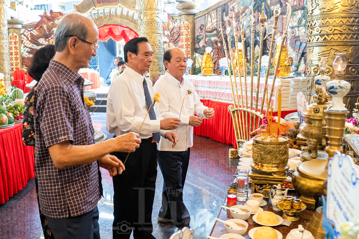 Hướng về cội nguồn, du lịch TP.HCM thêm sức hút dịp Giỗ Tổ Hùng Vương - 13