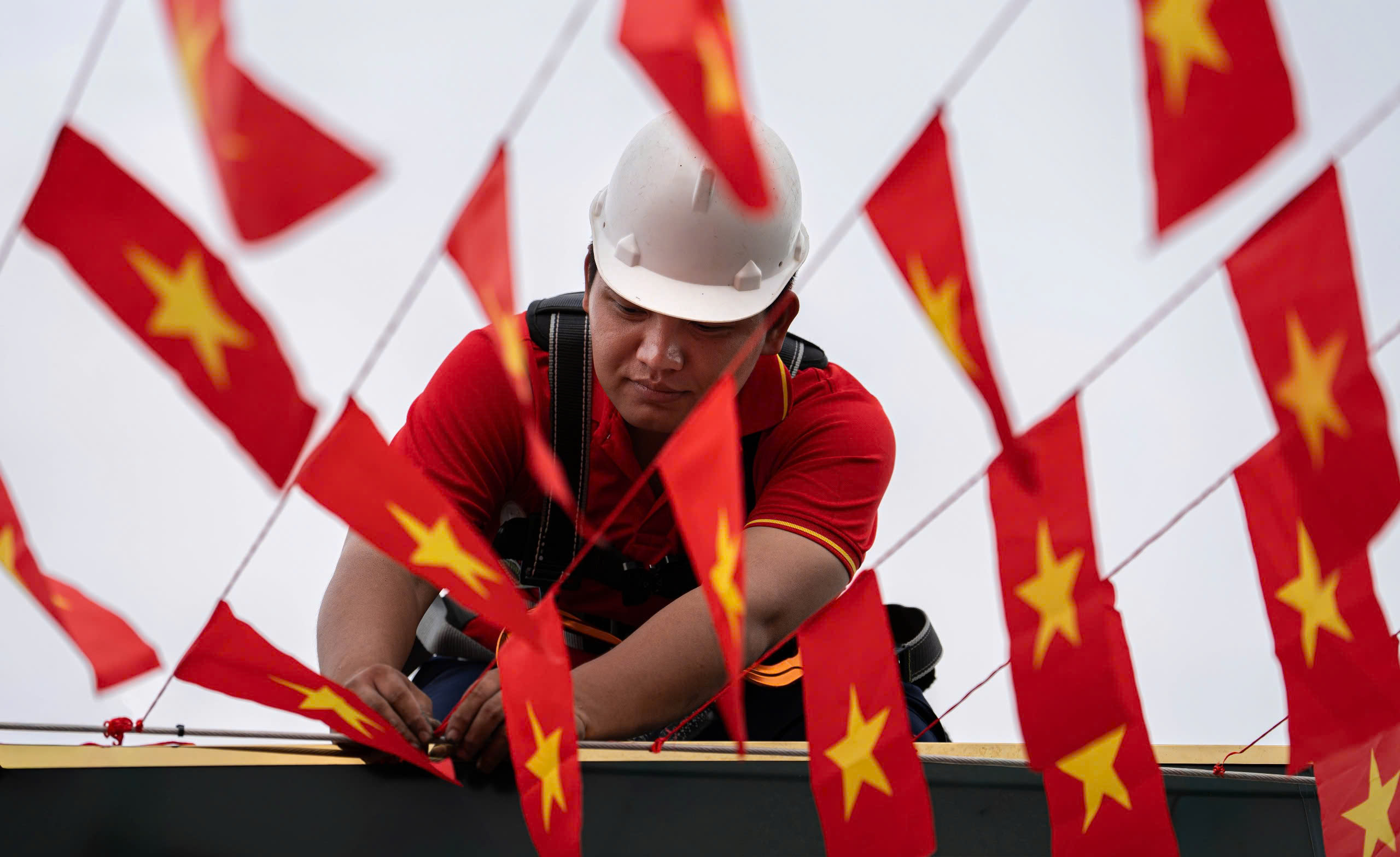 Con đường ở TP.HCM rợp sắc cờ Tổ quốc, nhìn là thấy tự hào - Ảnh 10.