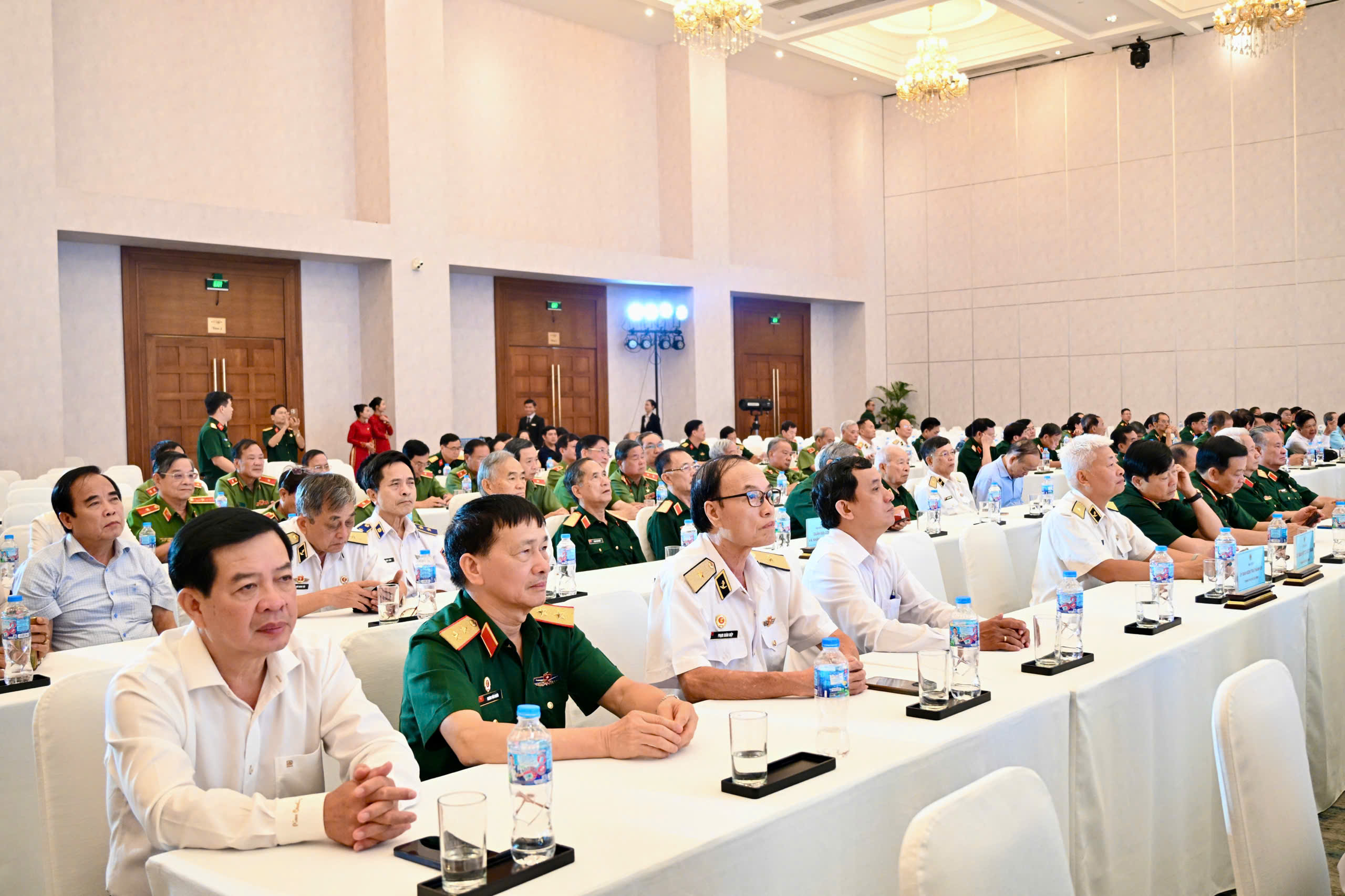 TP.HCM gặp tướng lĩnh, nhân chứng lịch sử dịp kỷ niệm 51 năm đất nước thống nhất- Ảnh 2.