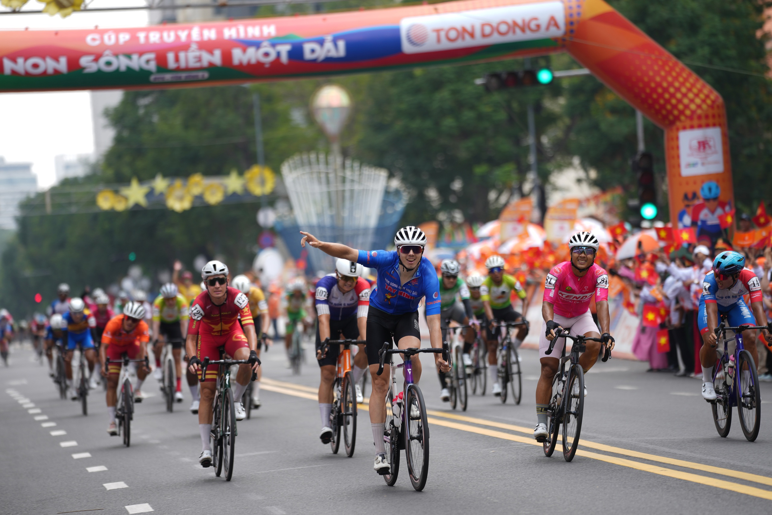 Marchuk Dzianis thắng chặng cuối, xe đạp TP HCM 