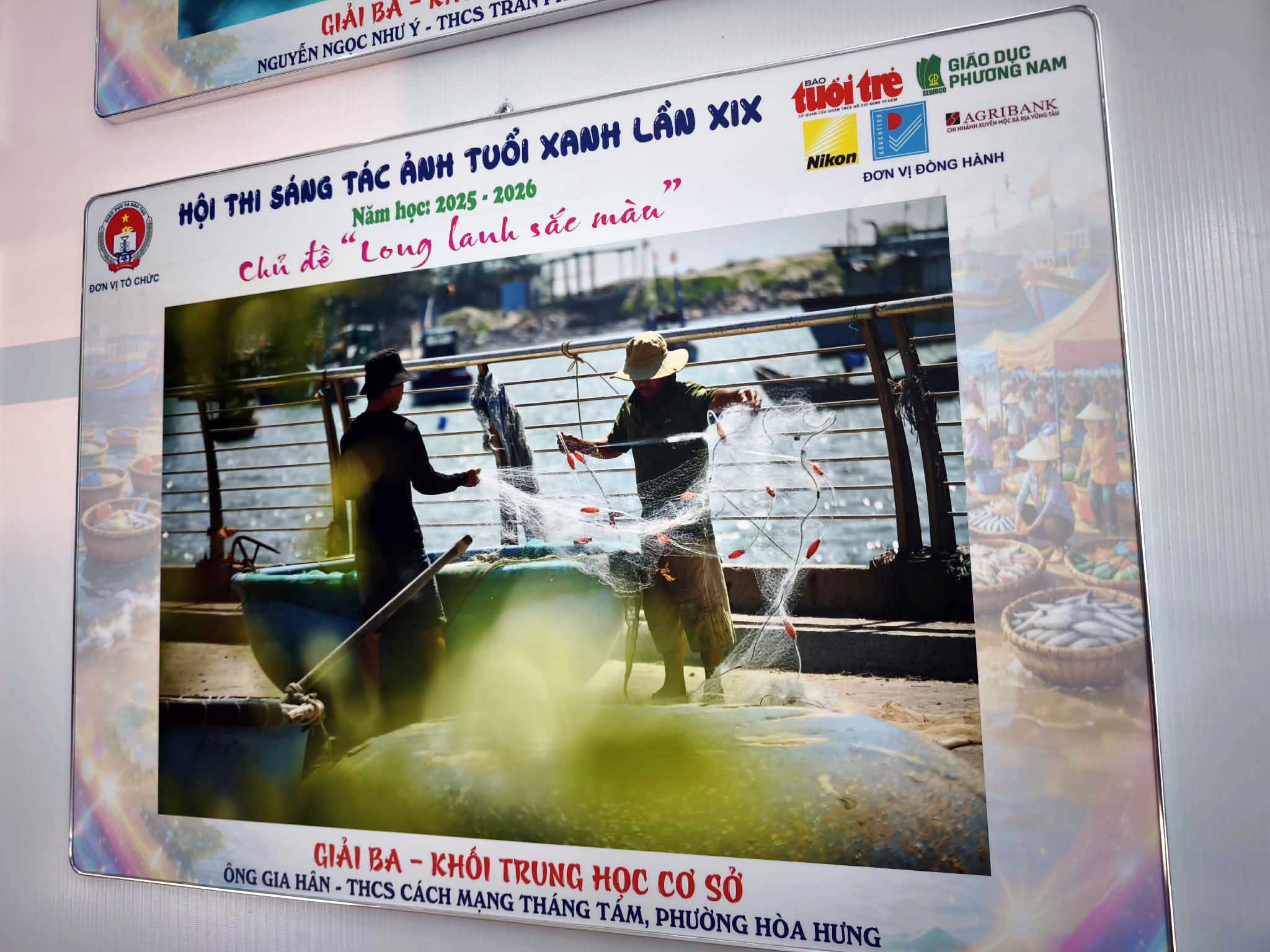 'Long lanh sắc màu' qua ống kính học trò tại triển lãm ảnh Tuổi Xanh 2026 - Ảnh 5.