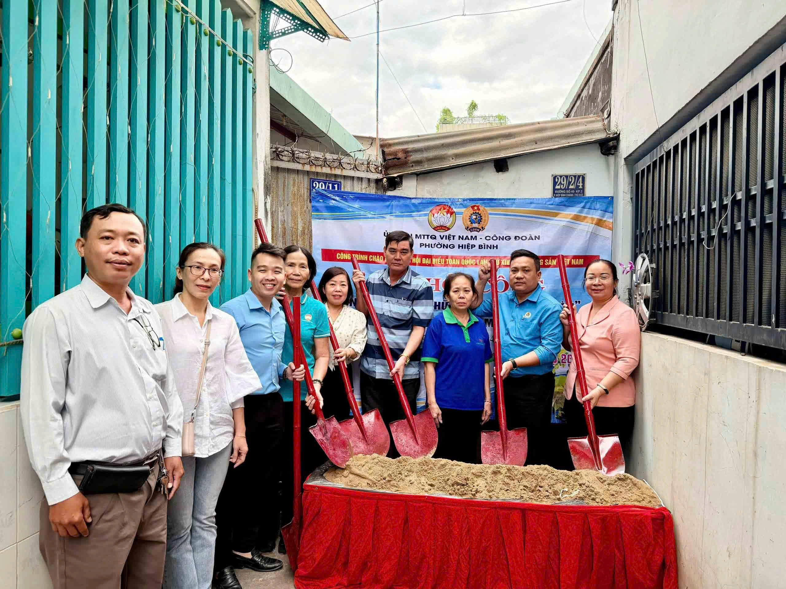 Những phong trào bồi đắp khối đại đoàn kết toàn dân tộc- Ảnh 1. Những phong trào bồi đắp khối đại đoàn kết toàn dân tộc- Ảnh 1.