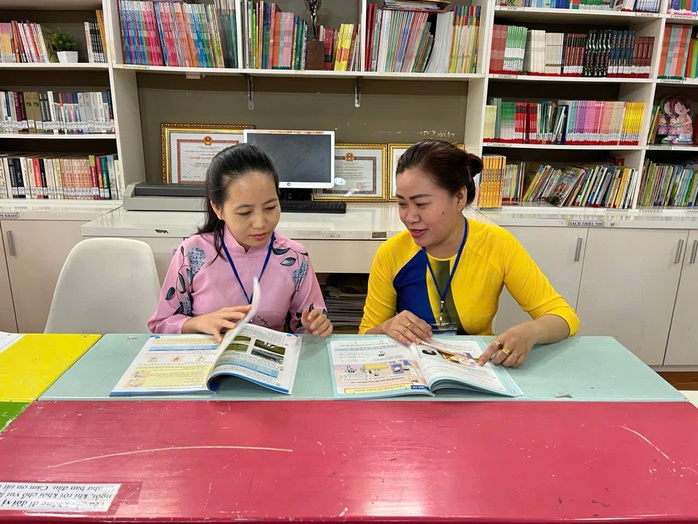 Giáo viên không tập huấn SGK mới sẽ không được đứng lớp: Sở GD-ĐT TPHCM nói gì? - Ảnh 1.