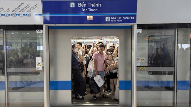 TPHCM triển khai ATM vé nghĩa tình, người khó khăn được đi Metro số 1 miễn phí
