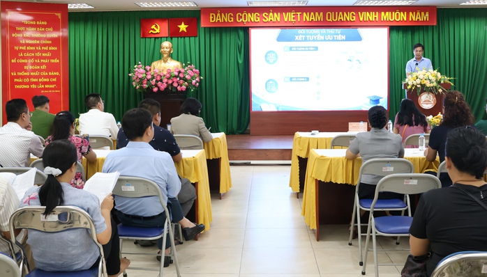 Phường đầu tiên ở TPHCM ra mắt app tuyển sinh đầu cấp - Ảnh 1.