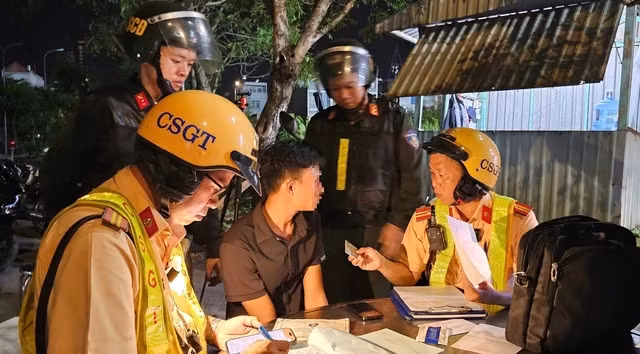 qua-kiem-tra-1-so-tai-xe-duong-tinh-voi-ma-tuy.jpg