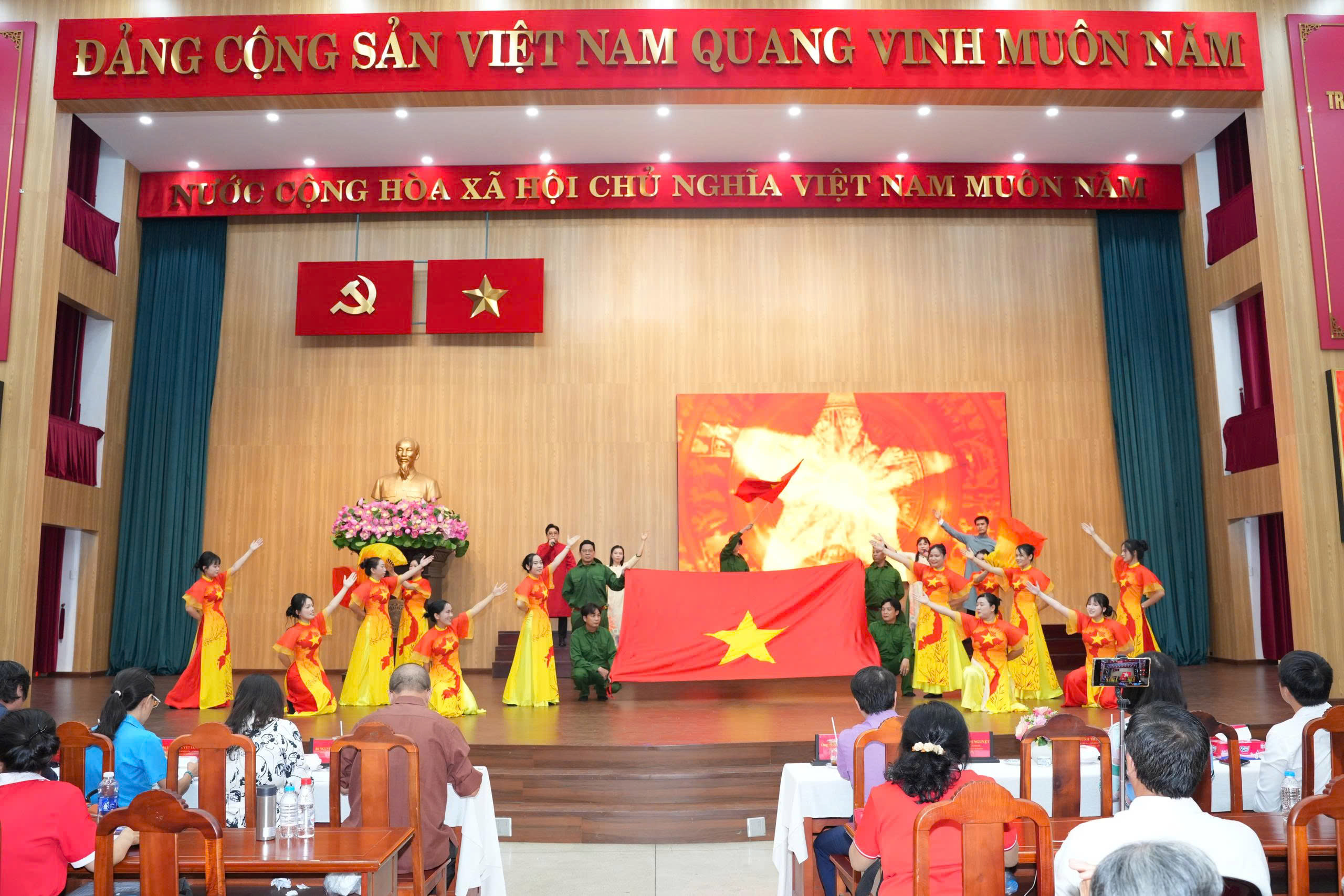 Tổng hợp thông tin báo chí liên quan đến TP. Hồ Chí Minh ngày 18/5/2026