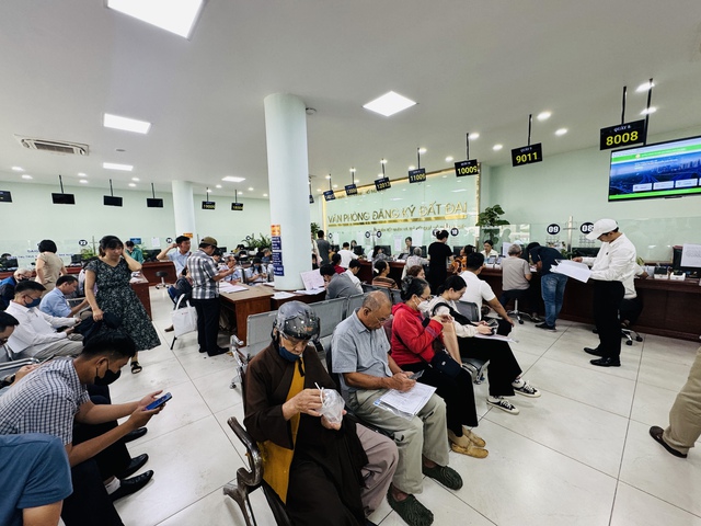 TP.HCM tiến tới làm sổ hồng trên điện thoại - Ảnh 1.