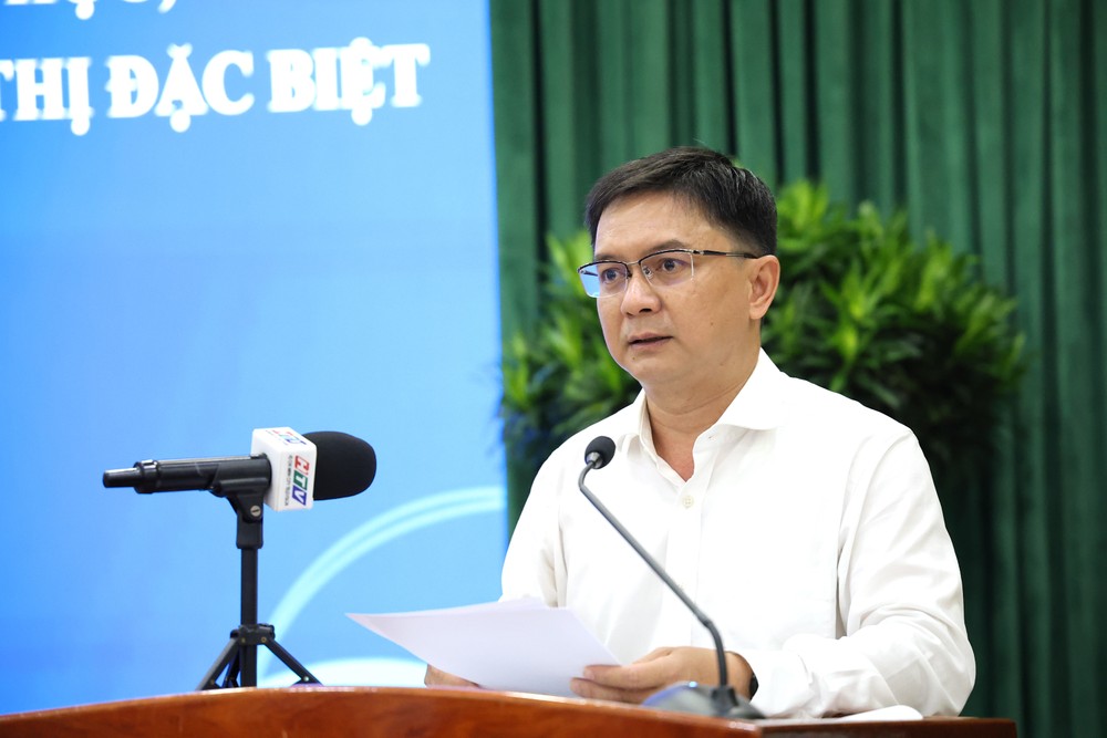 Ông Nguyễn Mạnh Cường, Ủy viên dự khuyết Trung ương Đảng, Phó Chủ tịch UBND TP.HCM, phát biểu mở đầu hội thảo. Ảnh: LÊ THOA luat-do-thi-dac-biet-2.JPG