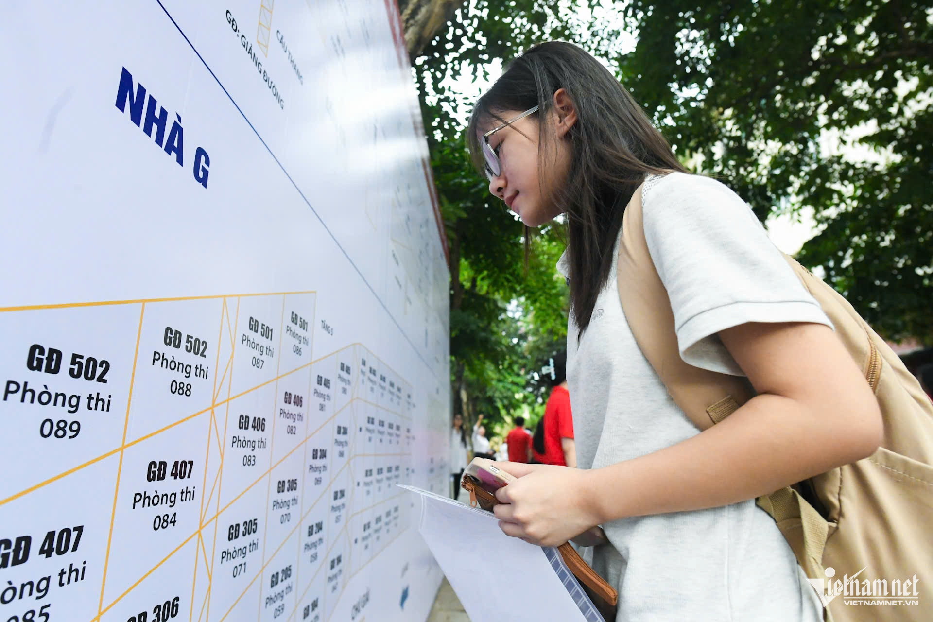 W-thi chuyen XHNV3.jpg