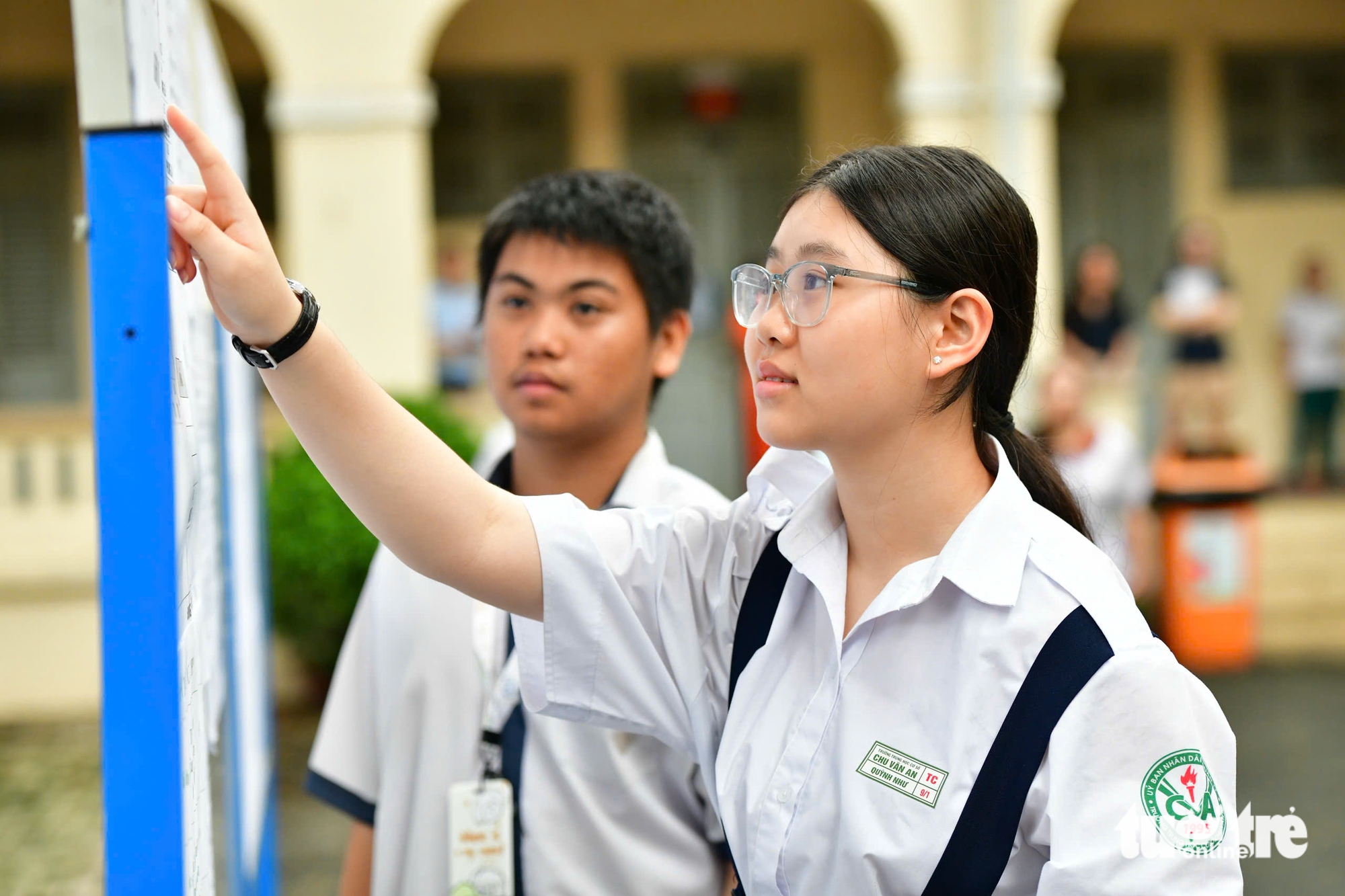 lớp 10 - Ảnh 8.