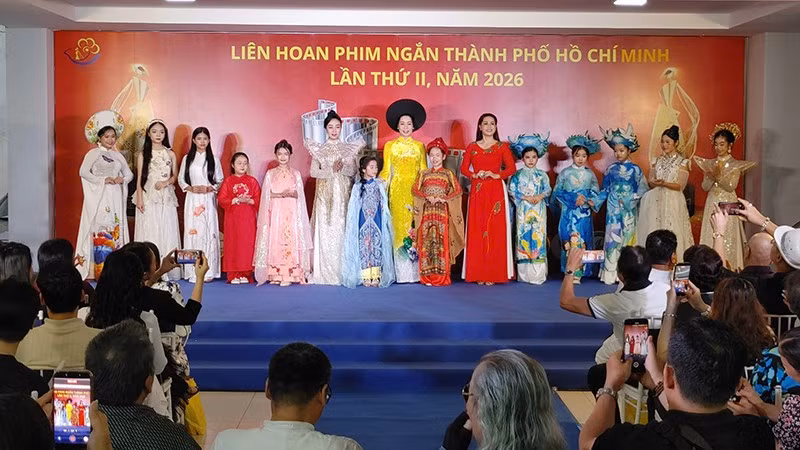 Một trong những hoạt động của Liên hoan phim ngắn lần 2. z7904409140849-9d1027567a7f14ba63d3c9967b25958b.jpg