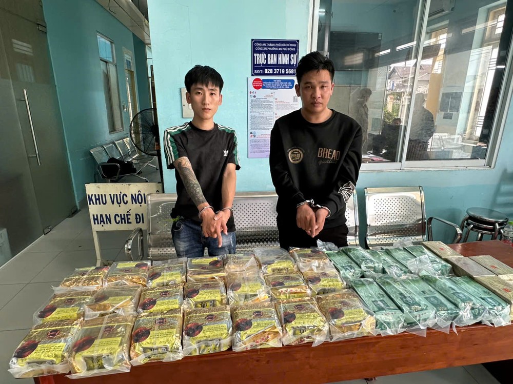 Số lượng lớn ma túy tổng hợp và các bánh heroin bị lực lượng chức năng thu giữ trong Chuyên án 126N. Ảnh: CA z7727538231425_11fc9e6a05e3b374636637bfb9e95c14.jpg