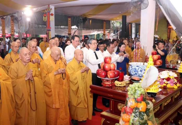 Tưởng niệm liệt sĩ Chiến dịch Mậu Thân 1968 tại TP HCM - Ảnh 1.