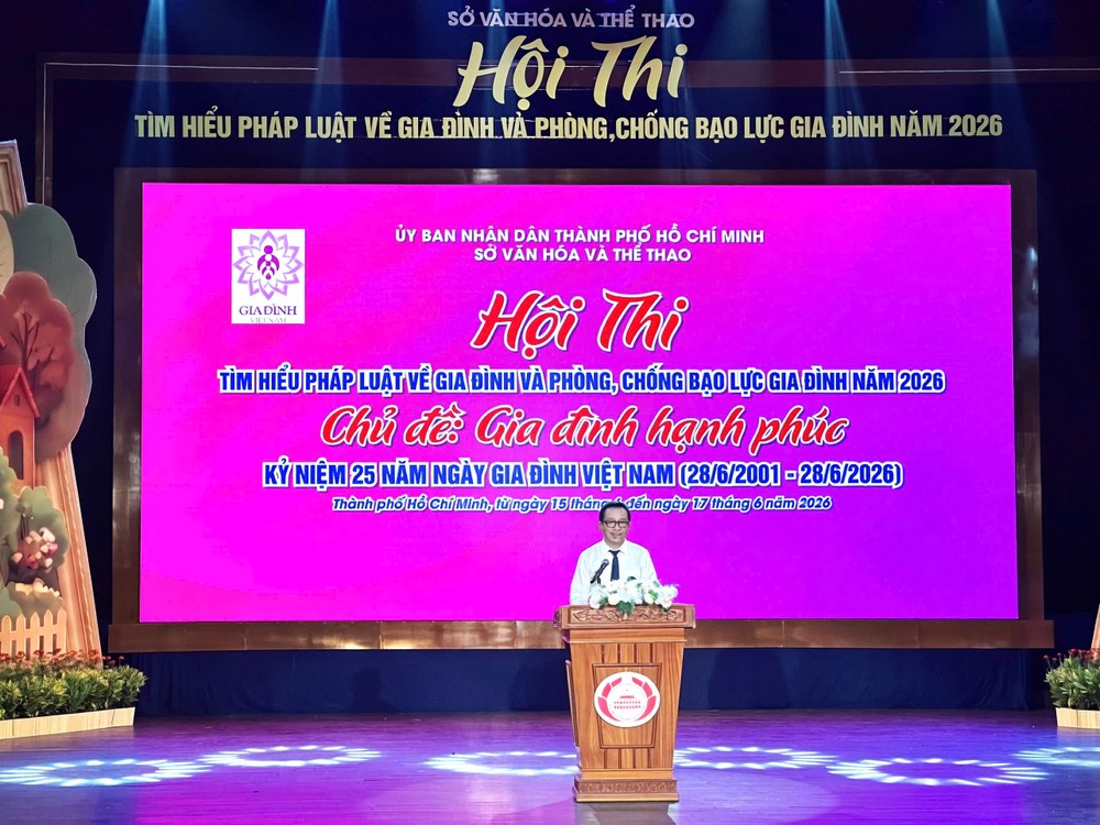 Ông Võ Trọng Nam, Phó Giám đốc Sở Văn hóa và Thể thao TP.HCM phát biểu. tp-hcm-lan-toa-thong-diep-xay-dung-gia-dinh-hanh-phuc-tu-hoi-thi-tim-hieu-phap-luat-.jpg