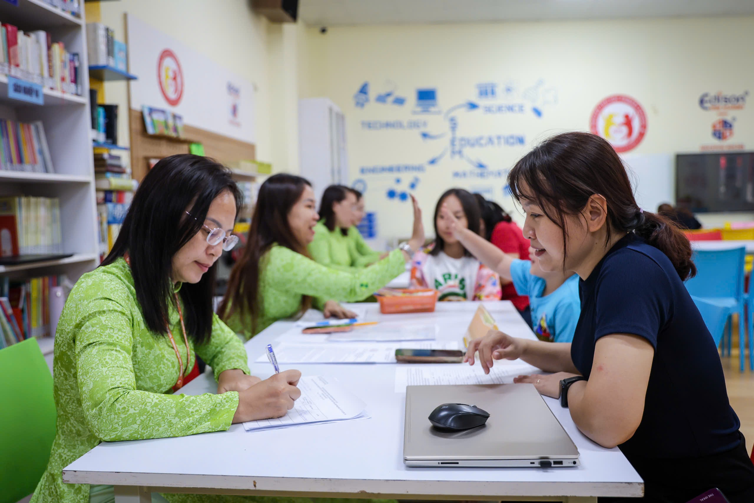 TP.HCM bắt đầu công bố kết quả tuyển sinh đầu cấp, trường đặc thù - Ảnh 2.