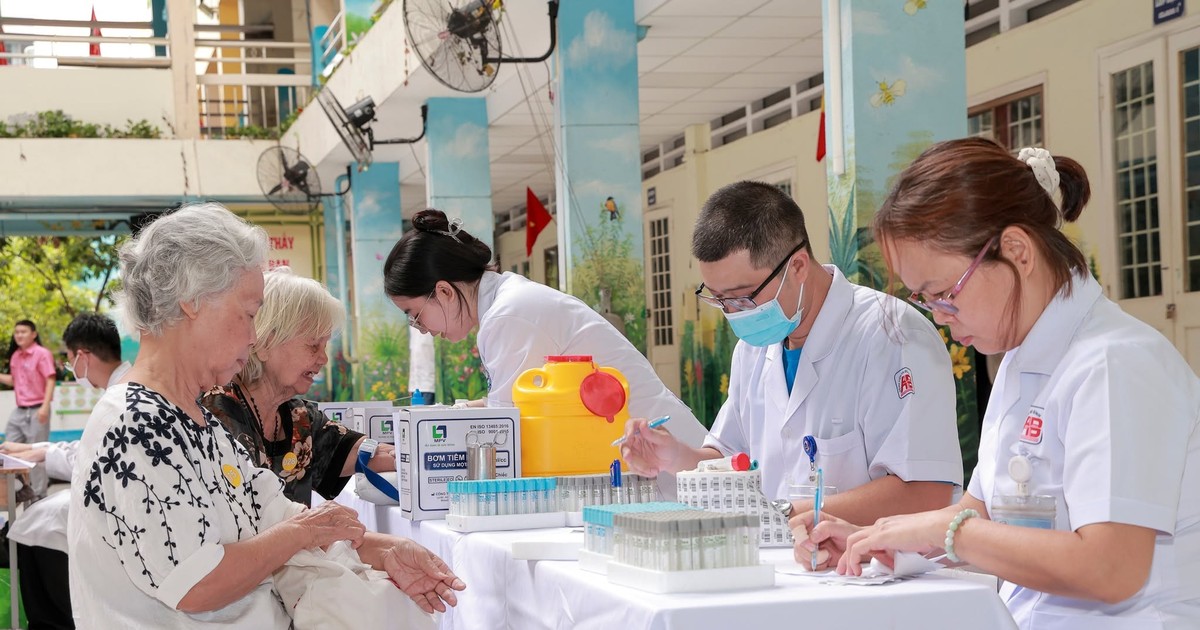 TPHCM quy định mức chi khám sức khỏe định kỳ cho người dân